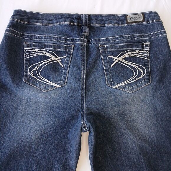 Sold - Picture 2 of 7